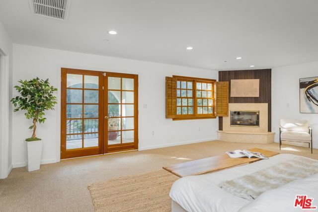 3724 Dixie Canyon Avenue, Sherman Oaks, CA 91423