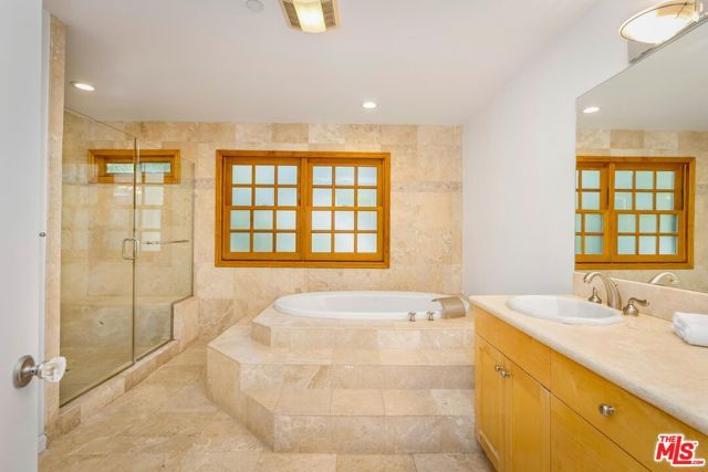 3724 Dixie Canyon Avenue, Sherman Oaks, CA 91423