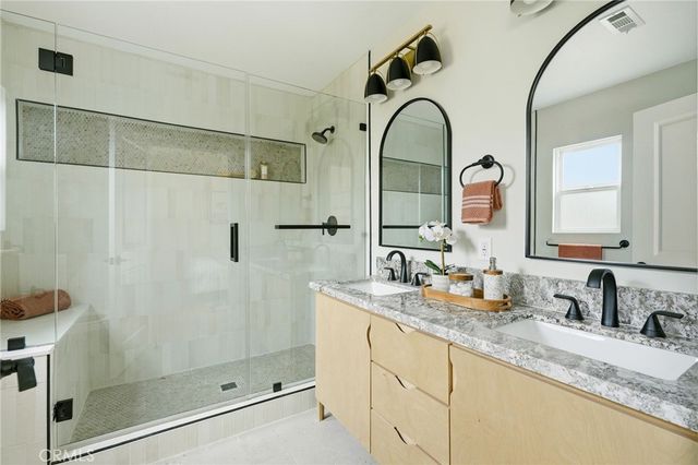 5815 E Oxholm St, Long Beach, CA 90808