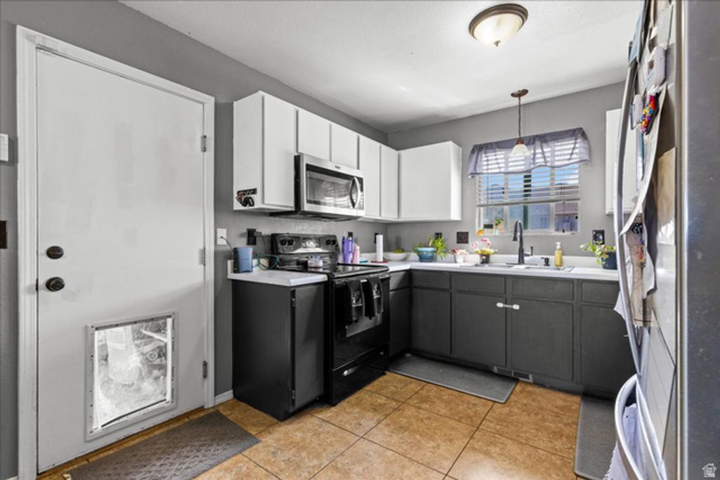 Image 11 of property listing at 869 W 880 S, Tooele, UT 84074