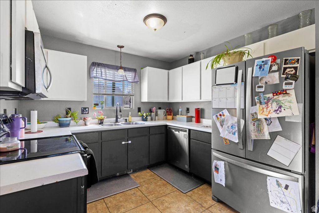 Image 12 of property listing at 869 W 880 S, Tooele, UT 84074