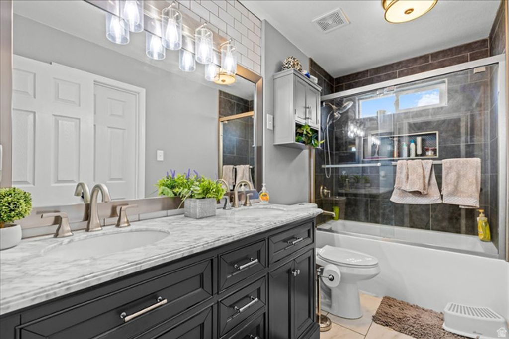 Image 15 of property listing at 869 W 880 S, Tooele, UT 84074