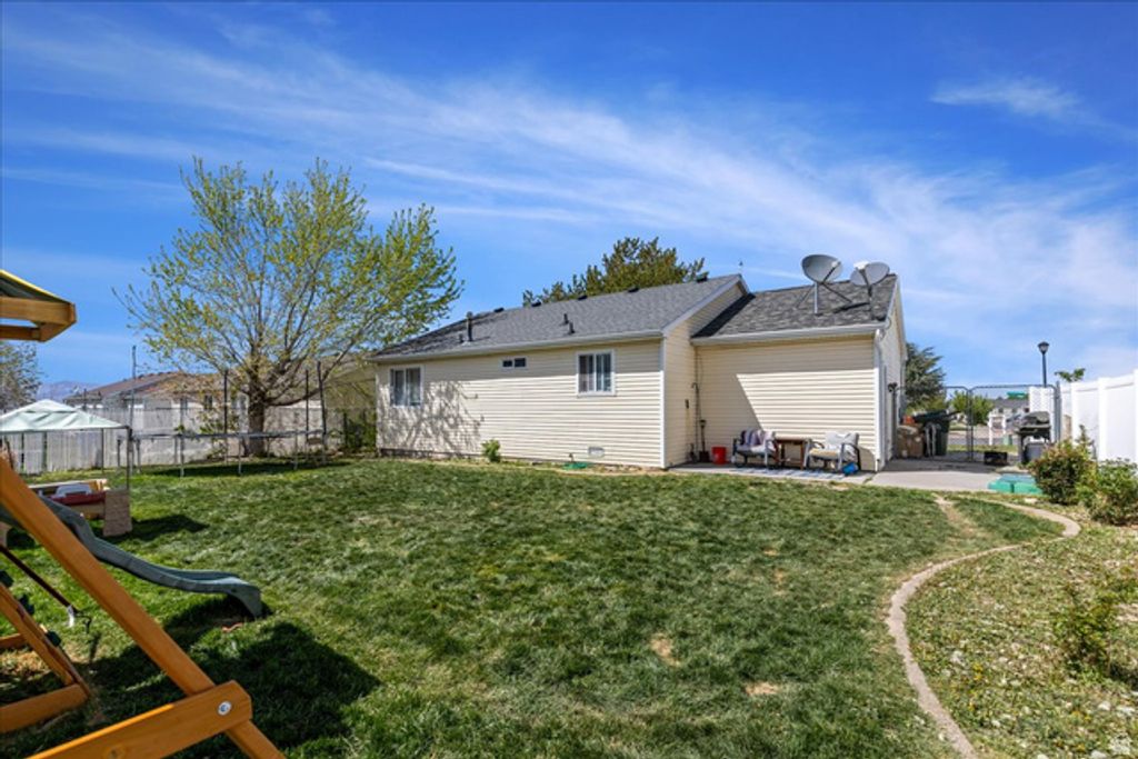 Image 23 of property listing at 869 W 880 S, Tooele, UT 84074