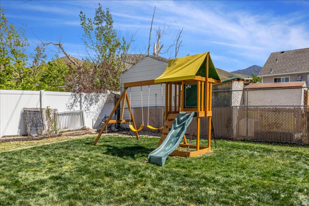 Image 26 of property listing at 869 W 880 S, Tooele, UT 84074