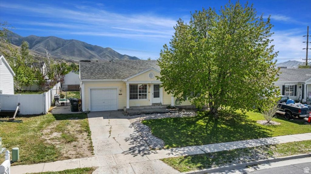 Image 27 of property listing at 869 W 880 S, Tooele, UT 84074