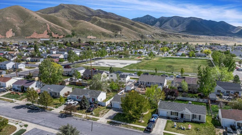 Image 33 of property listing at 869 W 880 S, Tooele, UT 84074