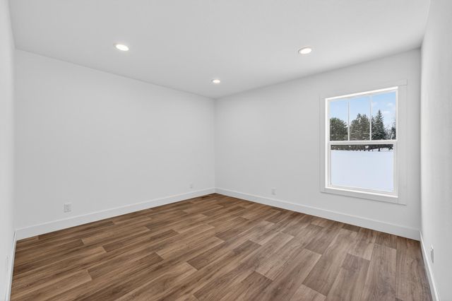 18980 Island View, Mora, MN 55051