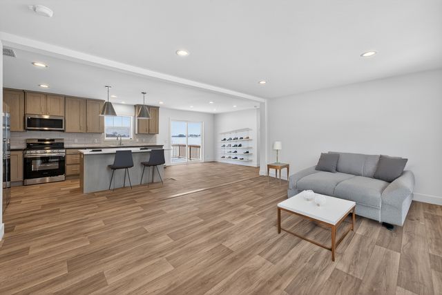 18980 Island View, Mora, MN 55051