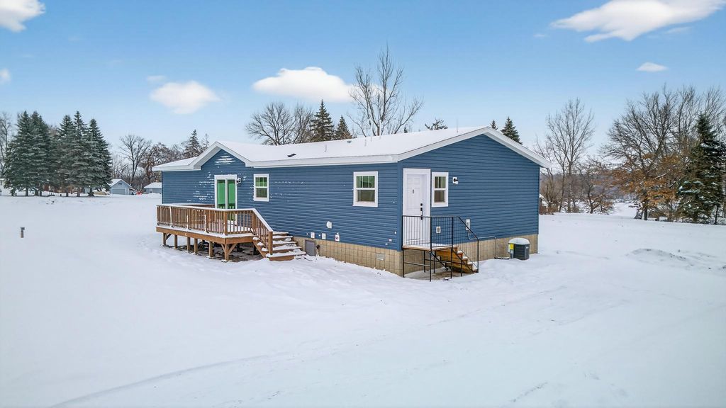 18980 Island View, Mora, MN 55051