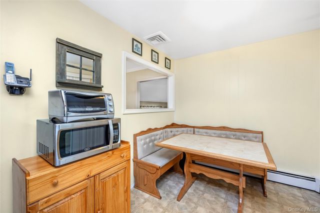 83 Kane Place, North Babylon, NY 11703