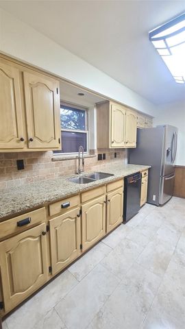 2728 Cross Bend Road, Plano, TX 75023