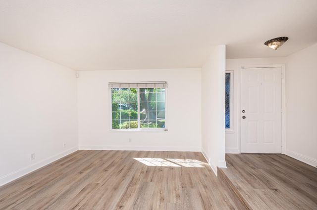 8219 Majestic Oak Way, Citrus Heights, CA 95610