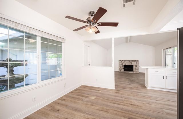 8219 Majestic Oak Way, Citrus Heights, CA 95610