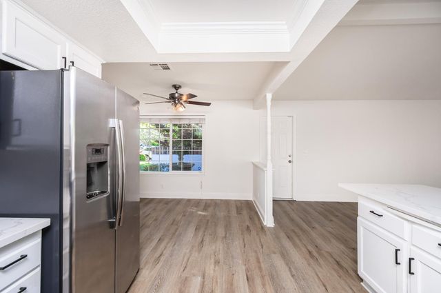 8219 Majestic Oak Way, Citrus Heights, CA 95610