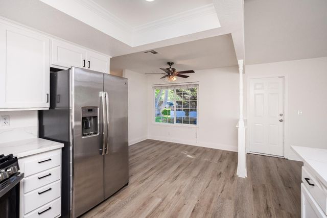 8219 Majestic Oak Way, Citrus Heights, CA 95610