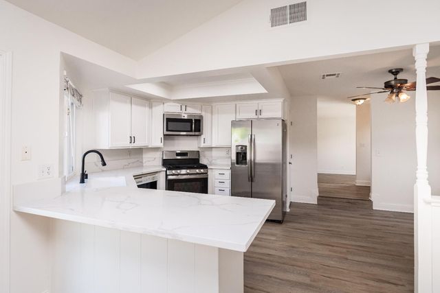 8219 Majestic Oak Way, Citrus Heights, CA 95610