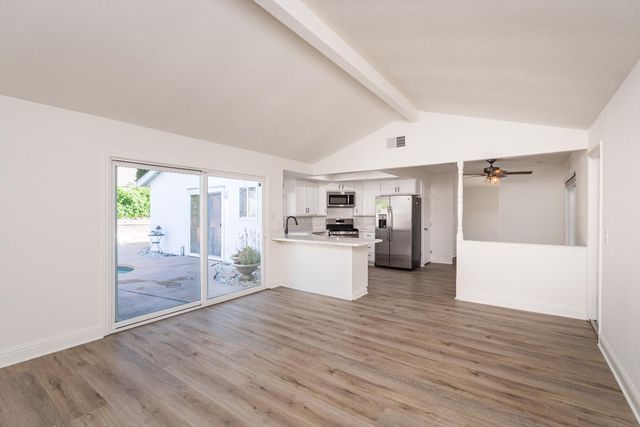 8219 Majestic Oak Way, Citrus Heights, CA 95610
