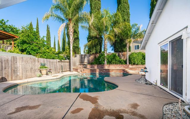 8219 Majestic Oak Way, Citrus Heights, CA 95610