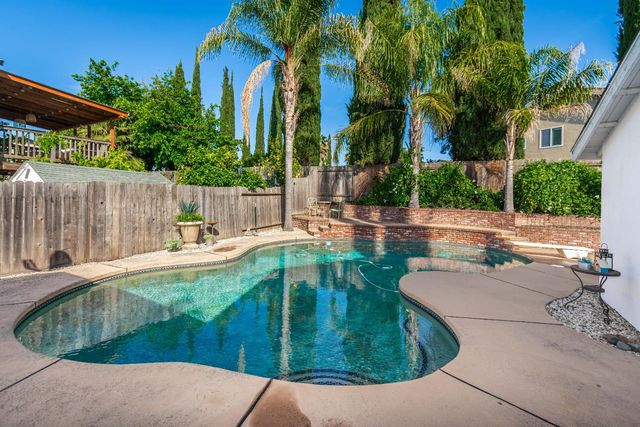 8219 Majestic Oak Way, Citrus Heights, CA 95610