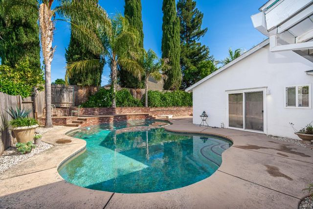 8219 Majestic Oak Way, Citrus Heights, CA 95610