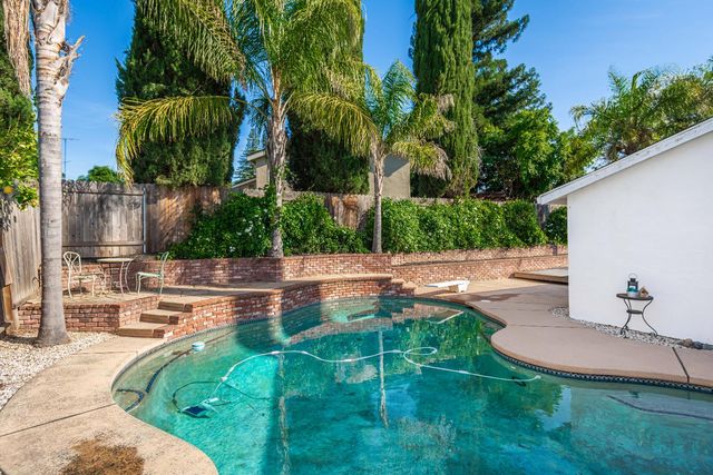 8219 Majestic Oak Way, Citrus Heights, CA 95610