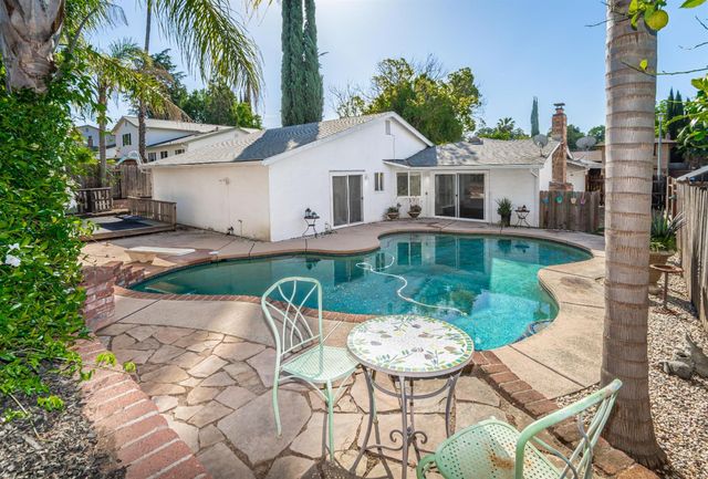 8219 Majestic Oak Way, Citrus Heights, CA 95610