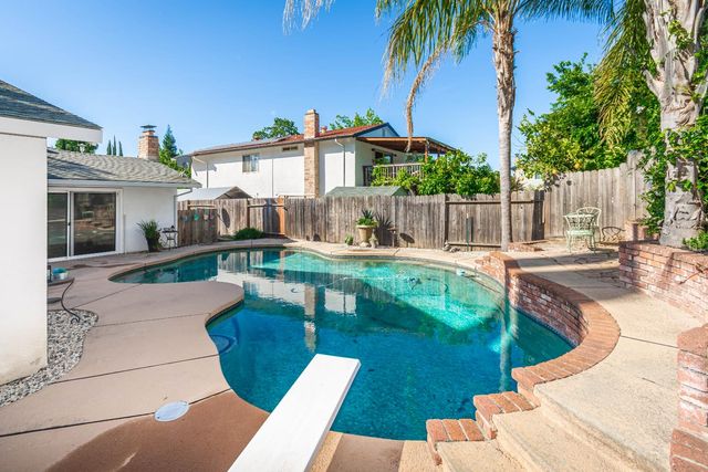 8219 Majestic Oak Way, Citrus Heights, CA 95610