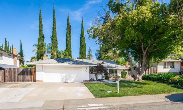 8219 Majestic Oak Way, Citrus Heights, CA 95610