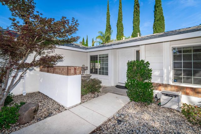 8219 Majestic Oak Way, Citrus Heights, CA 95610