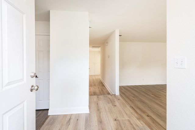 8219 Majestic Oak Way, Citrus Heights, CA 95610