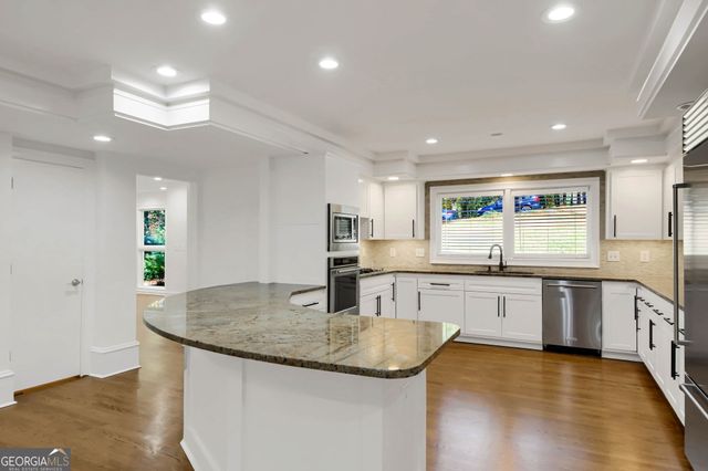 1092 Norwich Circle NE, Atlanta, GA 30324