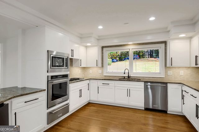 1092 Norwich Circle NE, Atlanta, GA 30324