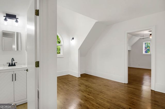 1092 Norwich Circle NE, Atlanta, GA 30324