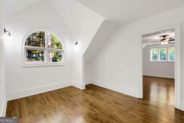 1092 Norwich Circle NE, Atlanta, GA 30324