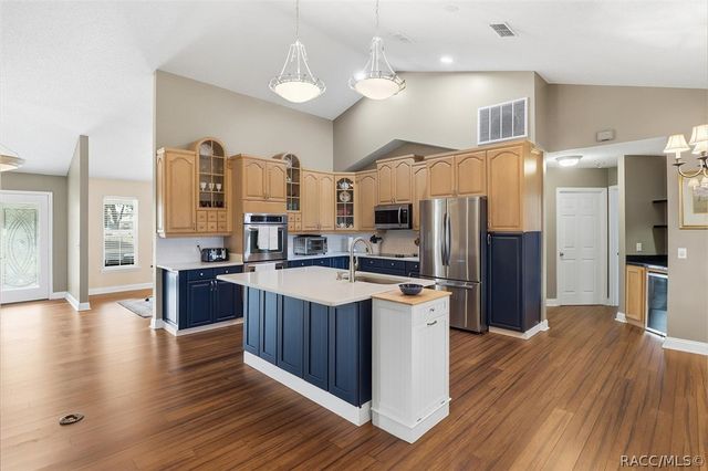 8921 E Sweetwater Drive, Inverness, FL 34450