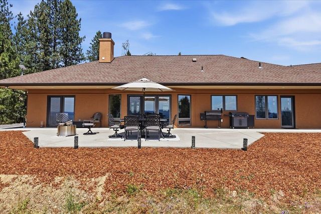16211 E Jacobs Ln, Spokane, WA 99217