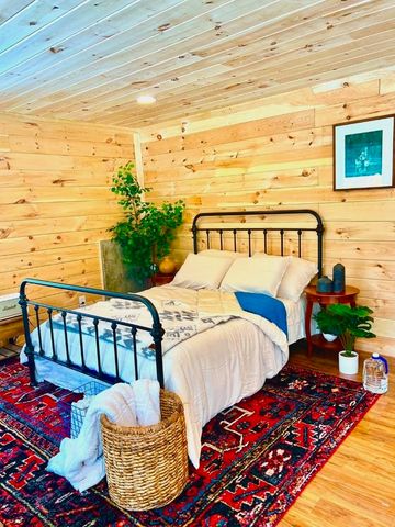 2170 Wildlife Road, Hartford, VT 05001