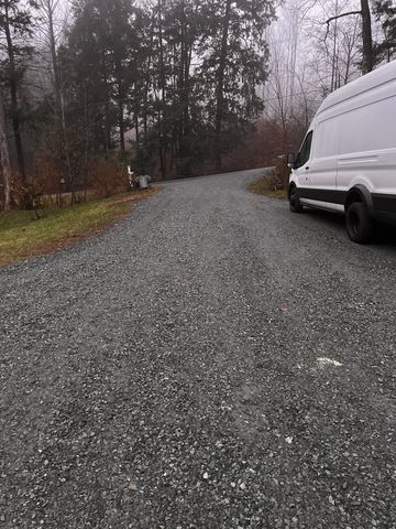 2170 Wildlife Road, Hartford, VT 05001