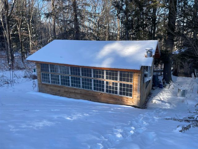 2170 Wildlife Road, Hartford, VT 05001