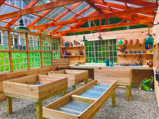 2170 Wildlife Road, Hartford, VT 05001