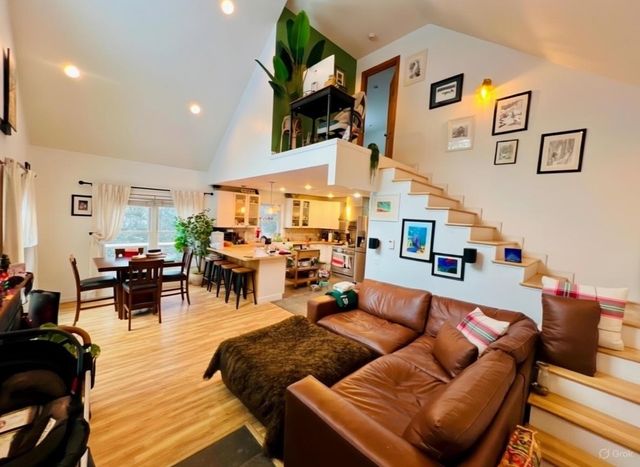 2170 Wildlife Road, Hartford, VT 05001