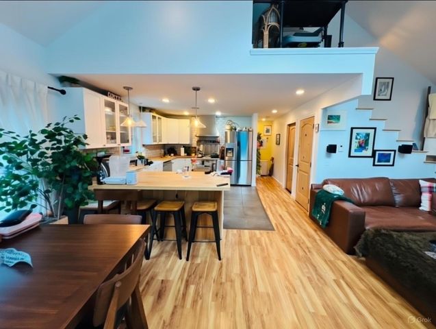 2170 Wildlife Road, Hartford, VT 05001