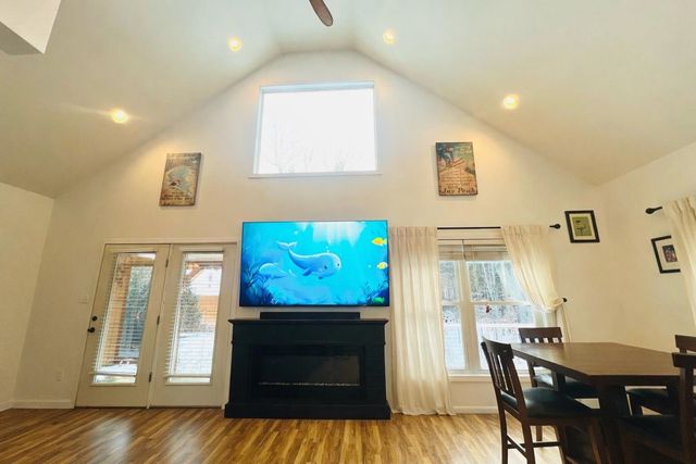 2170 Wildlife Road, Hartford, VT 05001