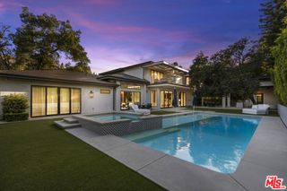17401 Rancho Street, Encino, CA 91316