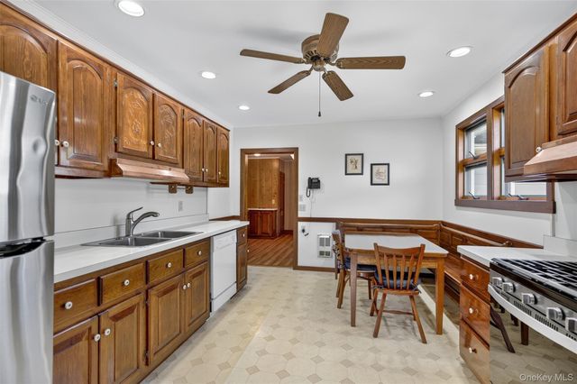 51 Mulberry Street, Rhinebeck, NY 12572
