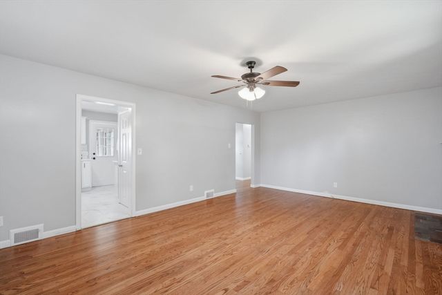 218 Maple St, East Longmeadow, MA 01106