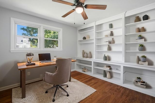 218 Maple St, East Longmeadow, MA 01106