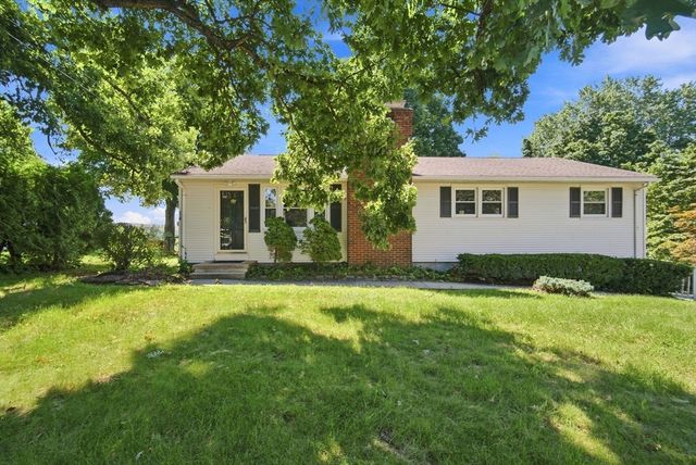 218 Maple St, East Longmeadow, MA 01106