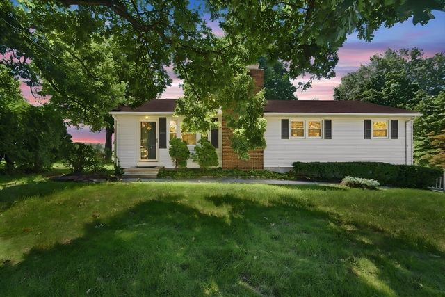 218 Maple St, East Longmeadow, MA 01106