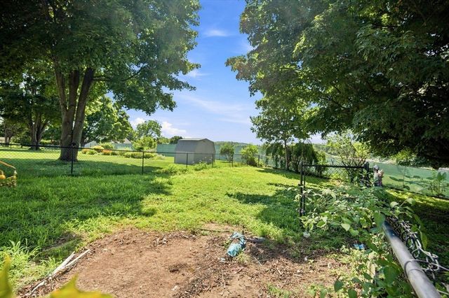 218 Maple St, East Longmeadow, MA 01106